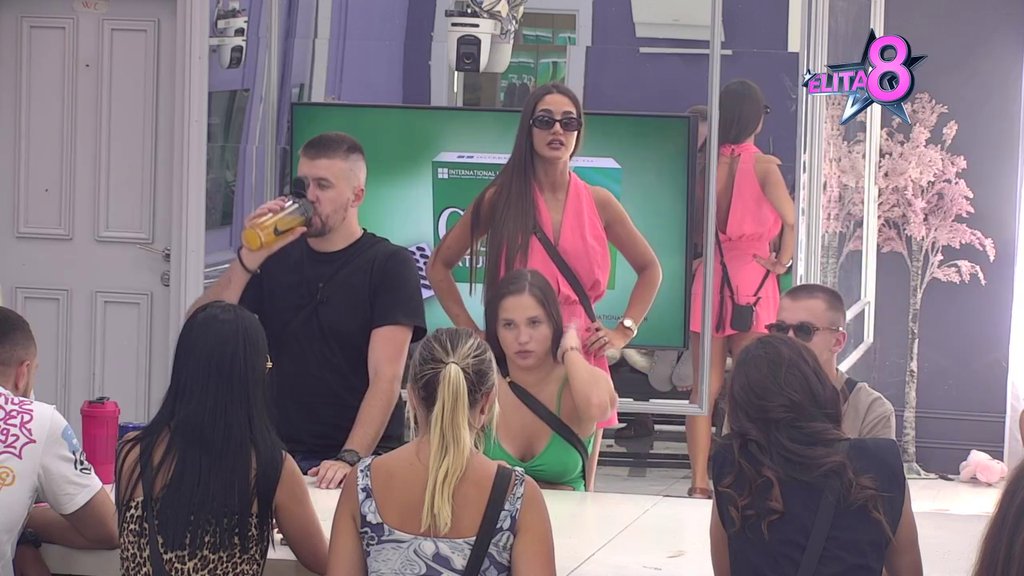 Ratovi sa svih strana! Kačavenda i Gastoz se ostrvili na Enu, Milena joj zapretila: Kad ti hoćeš o mojim, mogu da se pozabavim TVOJIM SINOM (VIDEO)