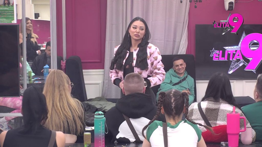 Nisam ja ničiji ker: Aneli smatra da zaslužuje od Stanije šleper kompletića, Maja na stubu srama zbog odnosa sa Asminom (VIDEO)