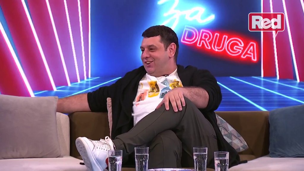 Razvezao jezik! Bivši učesnik Elite 9 dao svoj sud o odnosu Aneli i Luke, evo čiju stranu je na kraju zauzeo! (VIDEO)