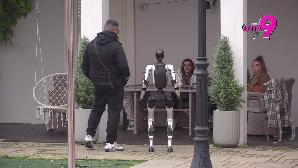 OČI U OČI: Toša rešio da suoči Bebicu i Teodoru, ona otkrila Macanoviću da je procvetala pored Filipa, on ZANEMEO nakon njenih reči! (VIDEO)