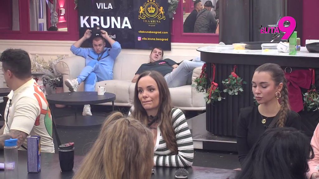 Umislila da je iznad svih: Teodora se zbog Bebičine podrške osilila, pa pokušala da isponižava Ivana Marinkovića (VIDEO)