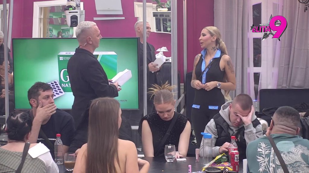 ŽESTOKO! Teodora pokušala da ZAMAŽE oči svima, Bebica otkrio da je RASKINUO veridbu (VIDEO)