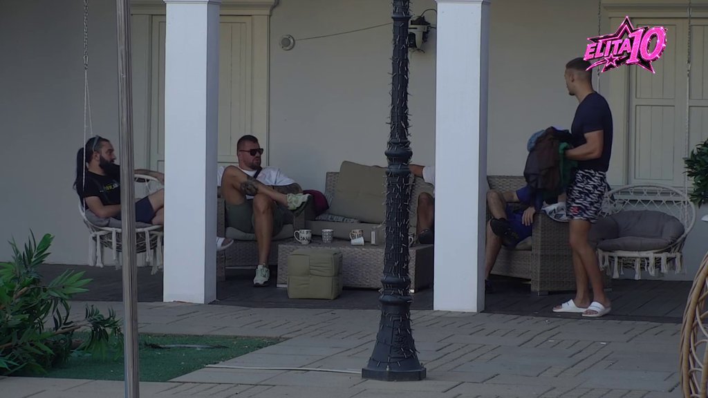 Najveći fan, bez premca: Janjuš pokazao da je hodajući džuboks pesama Tome Zdravkovića, pa se poistovetio sa njegovim životom! (VIDEO)