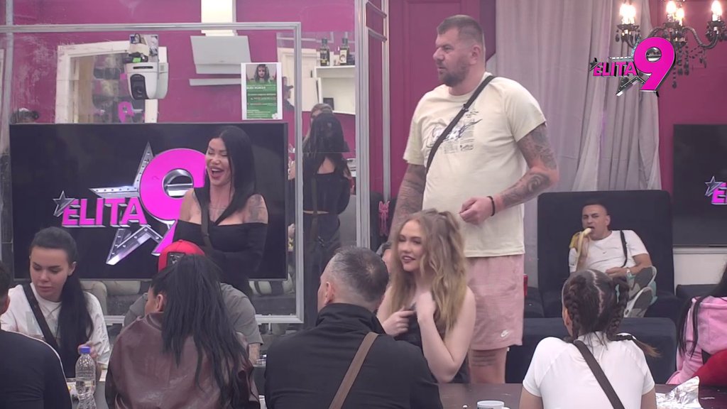 VANJA I JANJUŠ SU U VEZI: Odmah mu udarila zabrane, zbog Aneli Ahmić pale teške pretnje! (VIDEO)