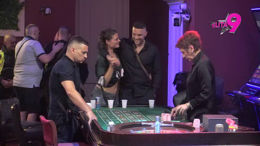 Boginja se seli u Kolumbiju?!  Sve vreme s osmehom đuskala s Anđelom, držali se za ruke, a onda je pao i poljubac (VIDEO)