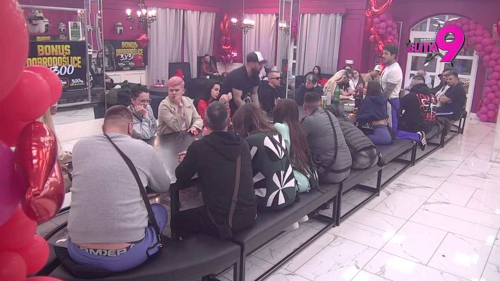 SVIĐA MU SE TEODORA! Otkriveno da je Filip procvetao otkako se vezao sa Delićevom! (VIDEO)