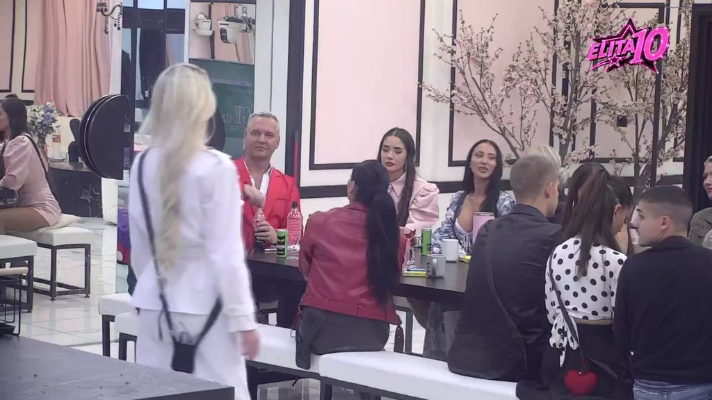 Nije mu prećutala! Car pokušao da ponizi Jakšićku, ona mu zapušila usta: Tu sam sa vama i dalje, bez lažne... (VIDEO)