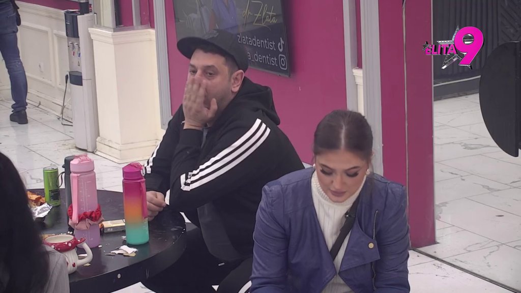 GOVORILA JE DA MU SMRDI IZ USTA! Bora Santana pokušao da stvori razdor između Murata i Anastasije, pa optužio bivšu da je pokazala naklonost prema Dušici: NEKOLIKO PUTA JE ŽELELA DA JE POLJUBI! (VIDEO)