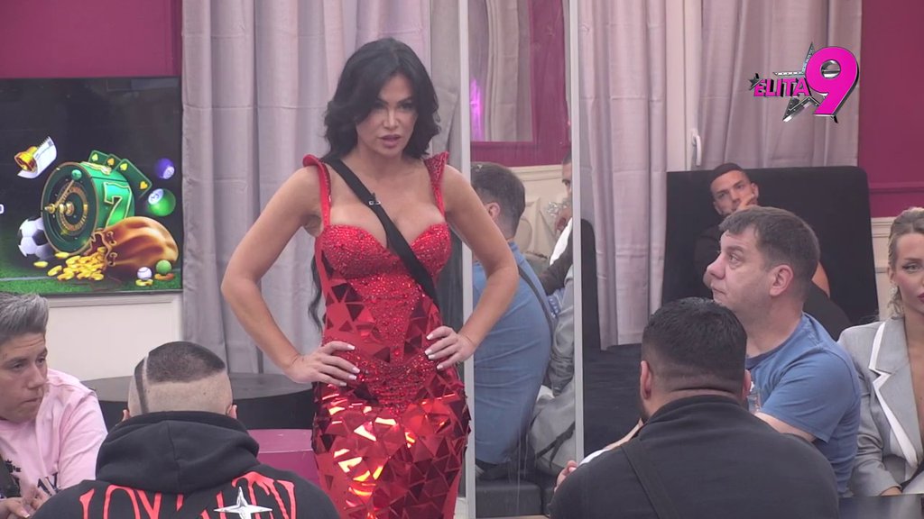 Razvukla osmeh i provozala ga kao nikad: Stanija se posprdala sa Alibabom, on propao u zemlju od blama! (VIDEO)