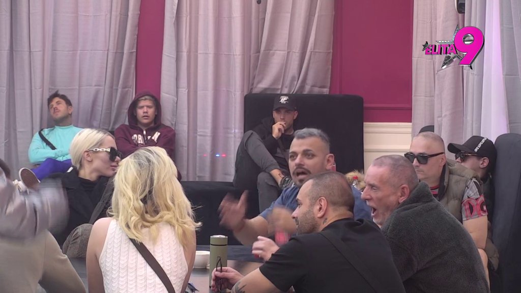 STAVIO SVE KARTE NA STO: Anđelo otkrio da li ima emocije prema Aniti, pa Boginja priznala da li flertuje sa njim! (VIDEO)