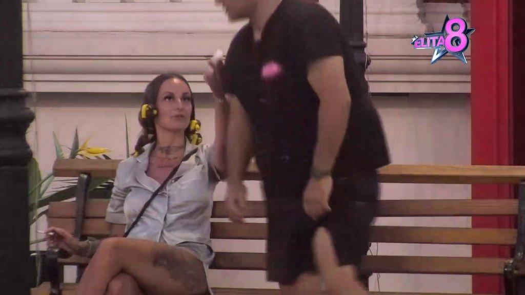DUGME JE PROBLEM: Bebica kritikuje Teodoru na račun oblačenja, ona priznala da je guši njegovo prisustvo! (VIDEO)