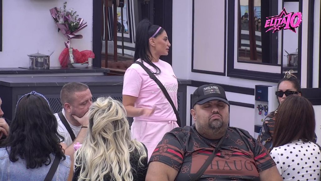 Muškarci gube glavu za Jakšićkom: Nemanja priznao da mu se dopala, a evo ko se još bori za nju! (VIDEO)