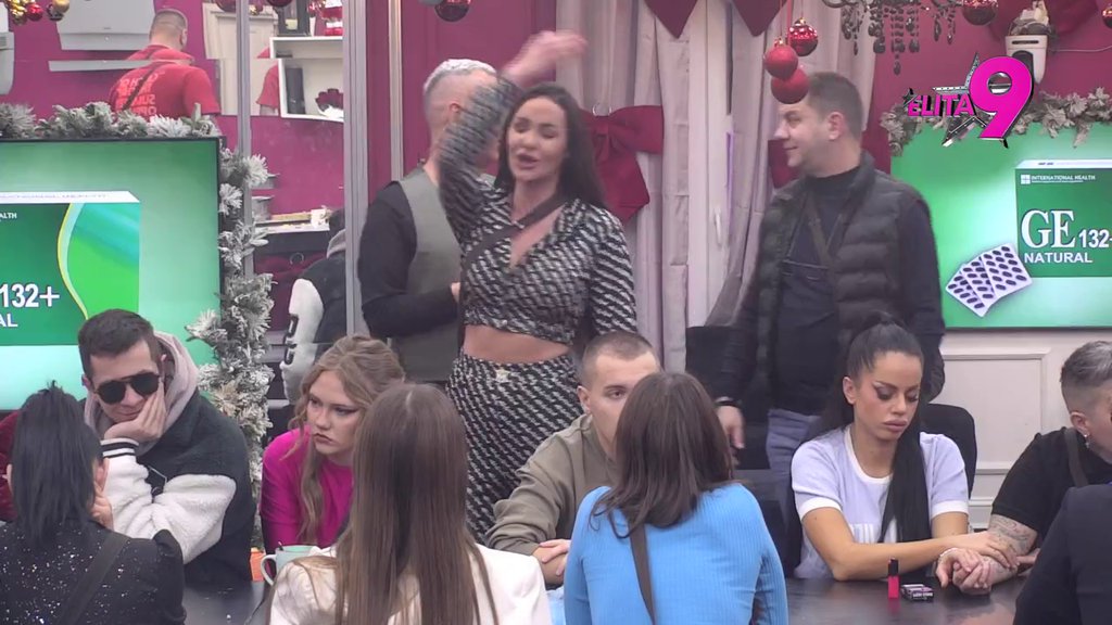 Kao da ga nije prevarila: Dušica doživela pomračenje nakon tvrdnji da je bila intimna sa Viktorom i Popom, odmah se obratila BIVŠEM i najavila tužbe: Pavle, nemoj da brineš... (VIDEO)