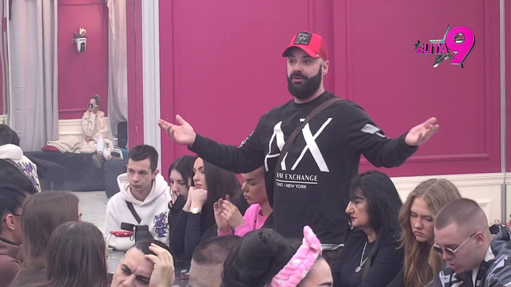 Skočila kao oparena: Anita reži na Janjuša jer Luki hoće da otvori oči da ona nije za njega! (VIDEO)