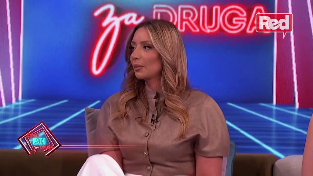 Dane ima sreće što je Sofija ušla unutra, napolju bi ga OTROVALA, DA GA ŠTO PRE NASLEDI! Bivša učesnica otvorila Pandorinu kutiju: Njena majka je još gora, zajedno su 'muzle' čoveka! (VIDEO)