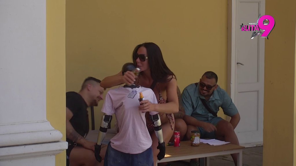 Odlučila sam da više vremena provodim sa njim: Dušica hoće da se posveti Filipu, Toša joj doneo specijalan poklon (VIDEO)