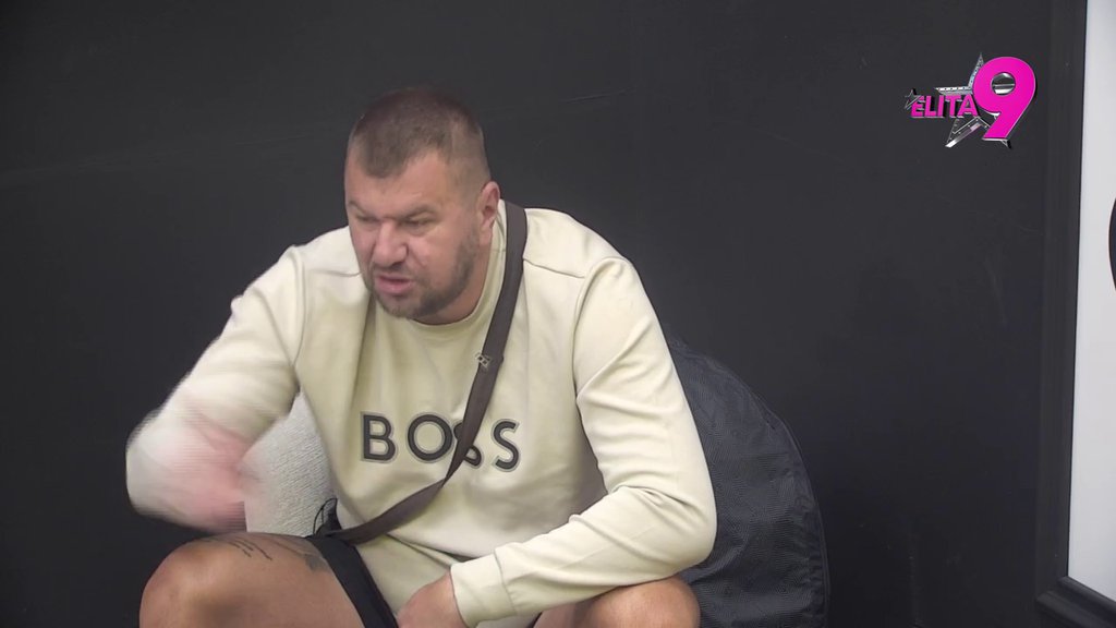 Igraju žmurke ispod pokrivača: Janjuš na urnebesan način prokomentarisao Maje i Asmina, pa brutalno prekorio Đukića: Sa Slobom je bio dobar, a sa Kiju u toaletu... (VIDEO)