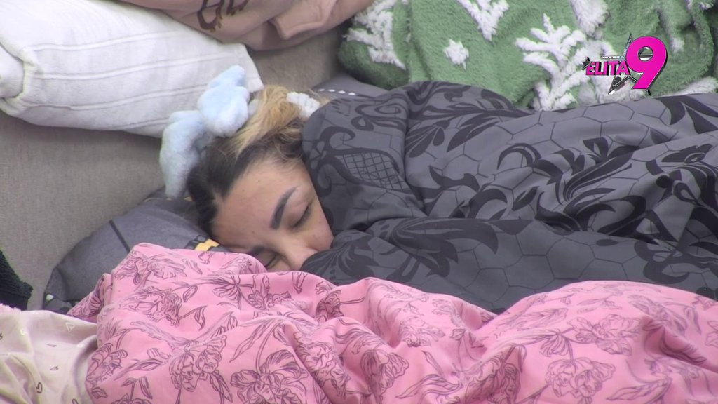 Duša mi plače: Asmin ogolio dušu o problemima sa Aneli, Janjuš uložio svu snagu da mu pomogne i da ga uteši! (VIDEO)