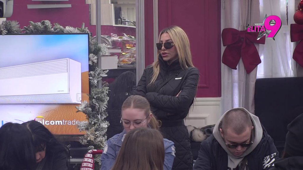 Bukti rat bivših! Janjuš i Aneli u svađi oko poljupca, Alibaba skočio: Tvrdim, kad god budem poželeo, biću s njom! (VIDEO)