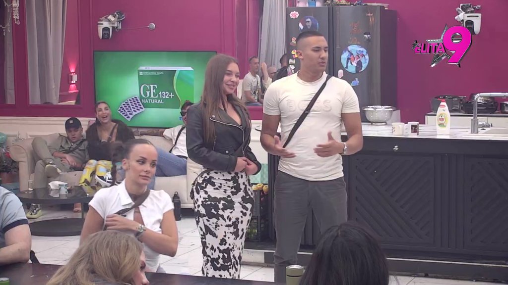 SA NJOM SE POMIRIO, SA NJIM ZARATIO! Bora priznao da se kaje zbog vređanja Anastasije, pa opleo po Urošu: Tatica te izbacio iz kuće (VIDEO)