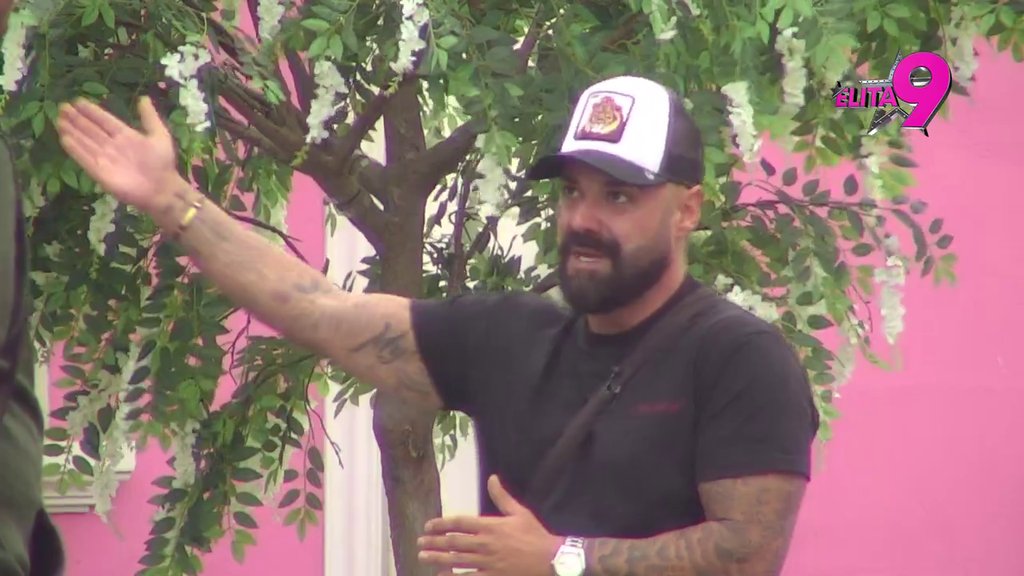 Mogu da je precrtam preko noći: Luka na korak do raskida sa Aneli, Janjuš dao sud o njihovoj veridbi i žestoko ga PONIZIO! (VIDEO)