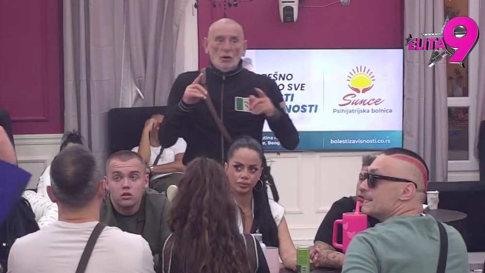 KLUPKO SE ODMOTAVA! Učesnici udruženim sagama opleli po Durdžiću zbog Nore i Aneli! (VIDEO)