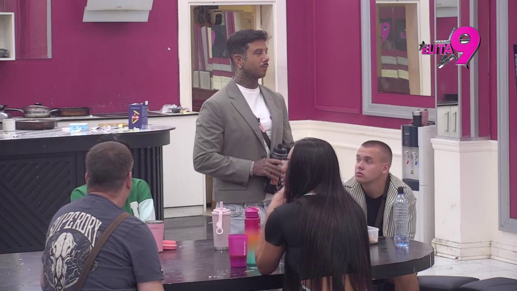 Srozao ga na dno! Janjuš demolirao Đukića, on konačno progovorio: Ne osećam odgovornost kada je vređaju (VIDEO)