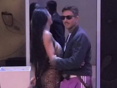 Igraju se, pa ko koga više ponizi: Oglasila se Dušicina majka i za Pink.rs dala svoj sud o njenoj vatačini sa Đukićem: U društvu se i kaluđeri žene