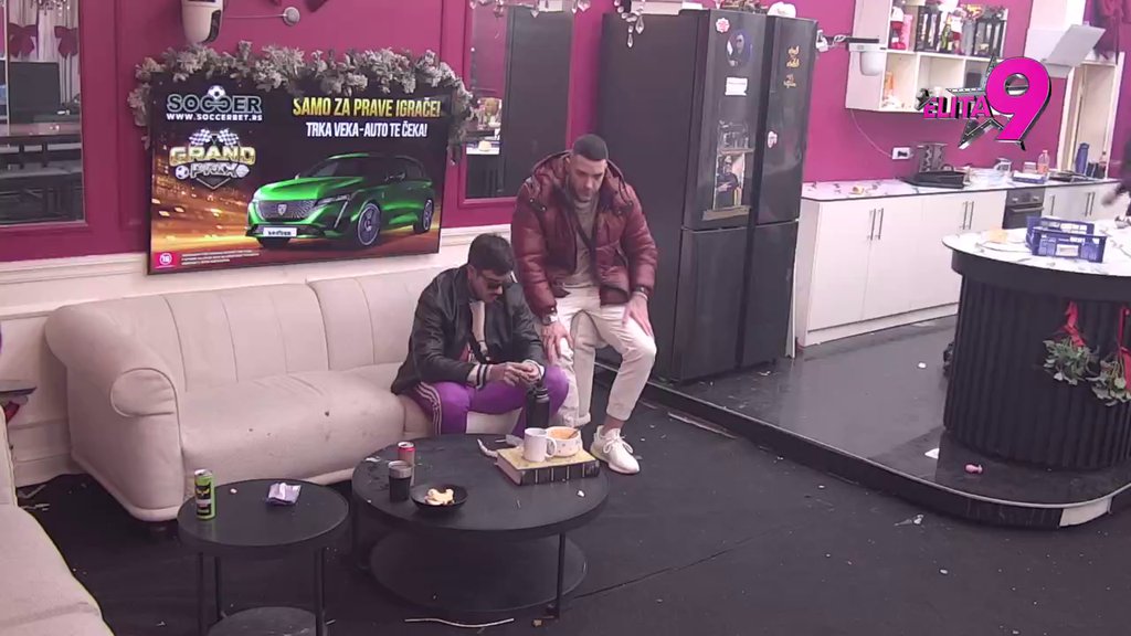 Sramota me da pogledam ljude u oči: Đukić na ivici suza zbog muvačine s Aneli, Anđelo dao sve od sebe da ga uteši! (VIDEO)