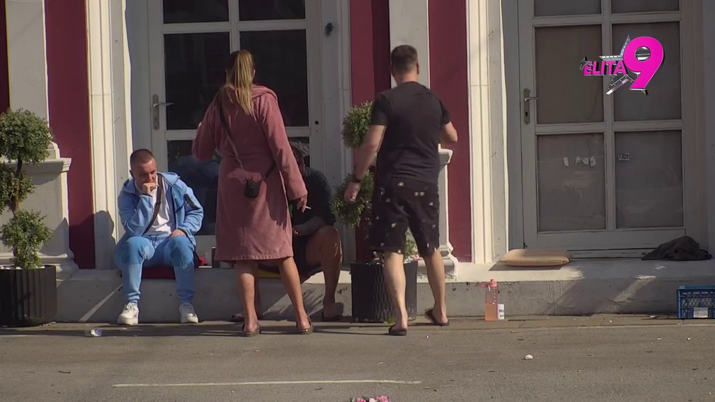 On skače samo na Daču i Uroša! Kačavenda jo uvek BLJUJE VATRU zbog svađe sa Asminom, ne može da se sabere! (VIDEO)