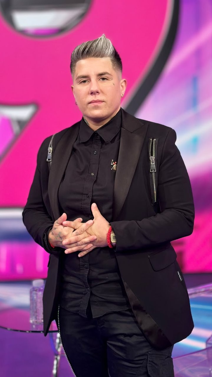 On pušta poruke, ona nema reakciju: Matora udarila na Aneli, misli da Asmina NE INTRESUJE Nora, pa progovorila o svadbi i majčinstvu: Dragana će VERITI MENE (VIDEO)
