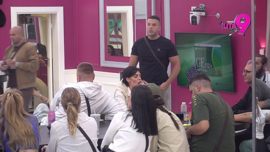 Gori Bela kuća! Anđelo matirao Ivana, Ilija Pečenica na udaru zbog PREĆUTKIVANJA mišljenja (VIDEO)