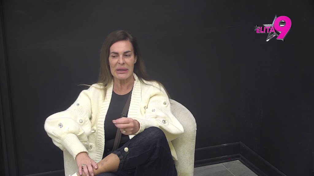 SLOMILA SE NA KOMADE: Kačavenda ponovo utonula u očaj zbog Janjuša, otkrila zbog čega je najviše UVREĐENA I POVREĐENA!  (VIDEO)