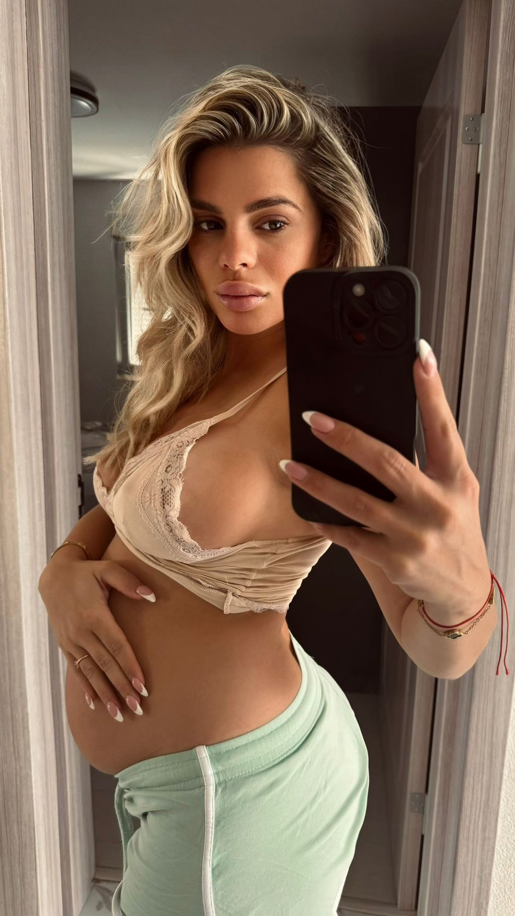 EKSKLUZIVNO ZA PINK.RS! Prvo oglašavanje trudne Marijane Zonjić! Otkrila koje ime će dati detetu, pa priznala: Srećna sam, samo neka bude DOBAR ČOVEK (FOTO+VIDEO)