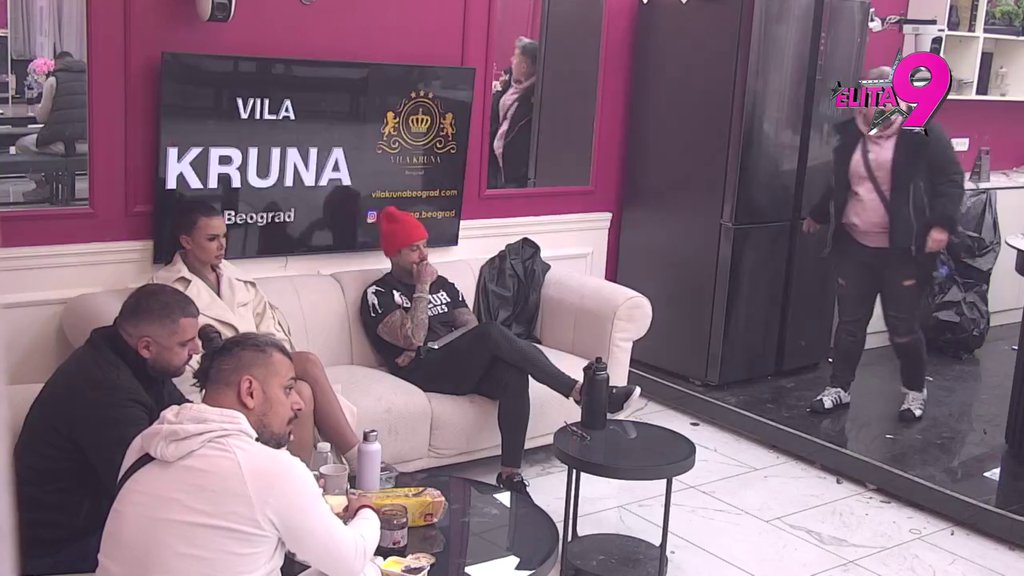 Sateran u ćošak: Alibaba izvukao iz Filipa istinu o Teodori, pa sve šokirao priznanjem za Maju! (VIDEO)