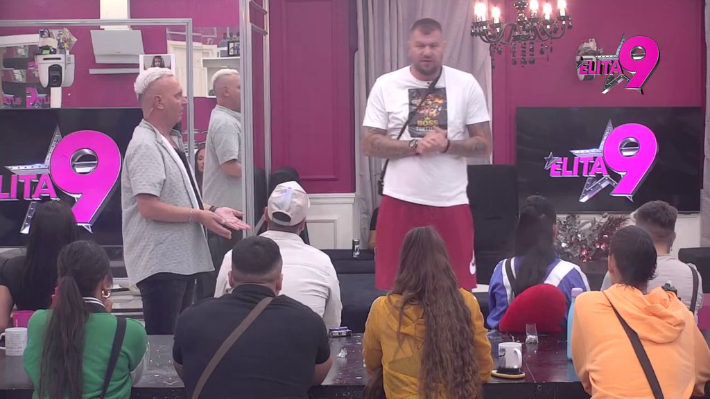 Raskrinkavanje kakvog nema! Dača razvezao jezik, pa otkrio: Asmin gleda u mene, a ko sedi pored?! PA SOFIJA (VIDEO)