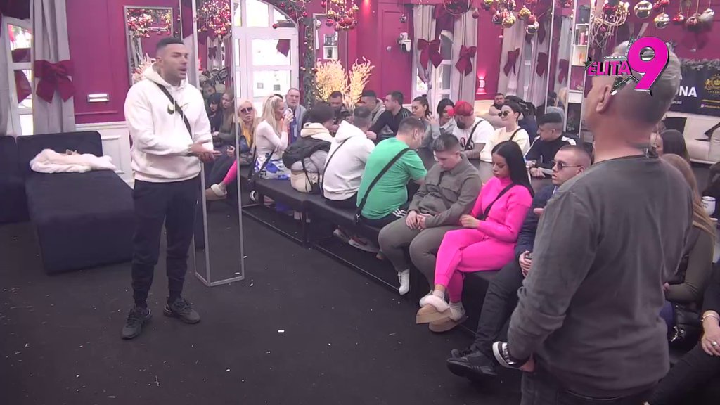 TUĐE GLEDA, A SVOJE DVORIŠTE POČISTIO NIJE! Učesnici stavili Bebicu na stub srama jer je udario na Anelin i Majin moral, a pokušava da izbriše Teodorino neverstvo sa Filipom! (VIDEO)