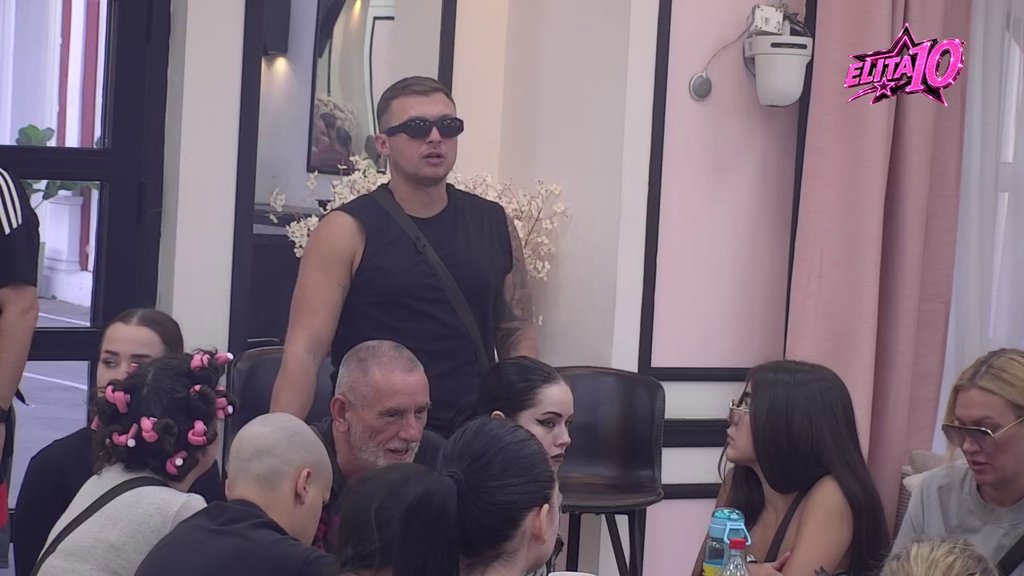 Polako sve isplivava na površinu! Glorija i Laura progovorile o sukobu i zašto su se blokirale na instagramu (VIDEO)