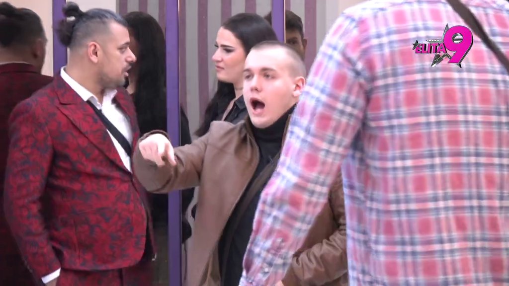 SVE JE OVO ŠARENA LAŽA! Dača osolio po Terzi i Kariću jer pokušavaju da SPUSTE LOPTU, Sofija dala svoj sud o tome! (VIDEO)