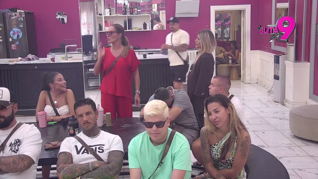 Crvenkapa ne bi preživela, Stanka bi ekplodirala! Janjuš predviđa da će Stanija i Kačavenda ČUPATI KOSU S GLAVE ako on pobedi! (VIDEO)