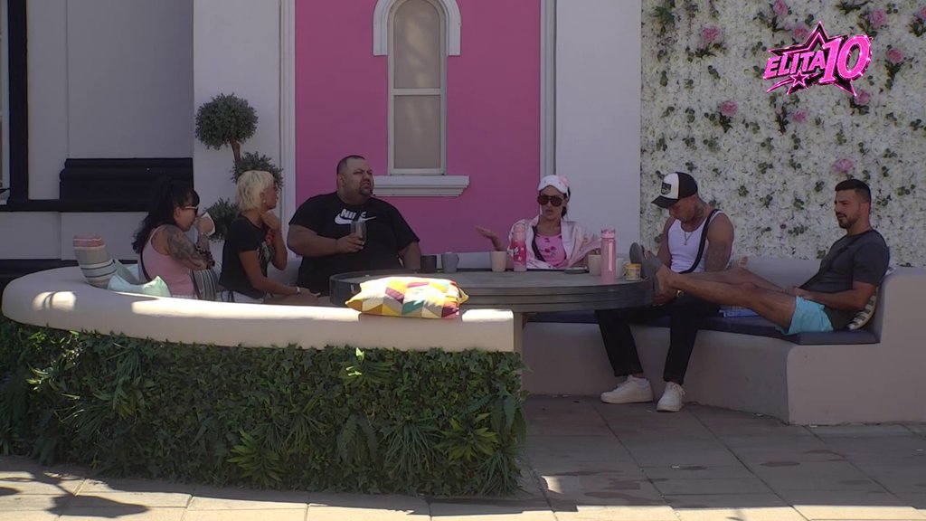 To je džukački, družili smo se! Slađa ne prestaje da BESNI jer nije pobedila na izboru za Mis (VIDEO)