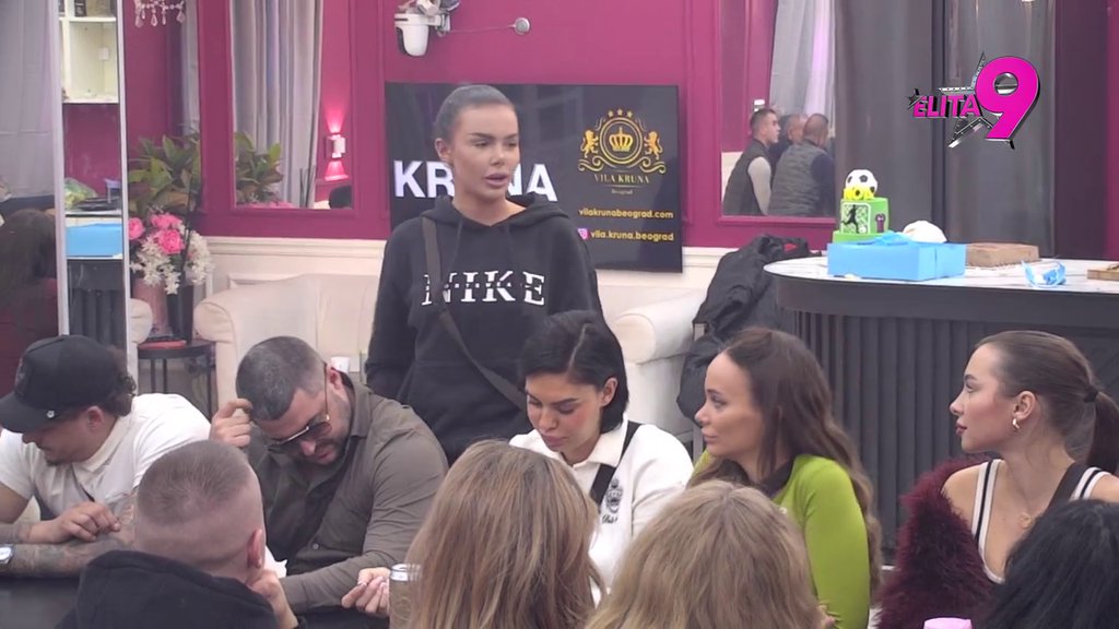 Svaki dan ti govorim da ga ne diraš, ono za DNK ti nije trebalo: Anita zamerila Asminu ponašanje prema Urošu, pa se obratila Aneli: Ti i ja smo se družile, ali... (VIDEO)