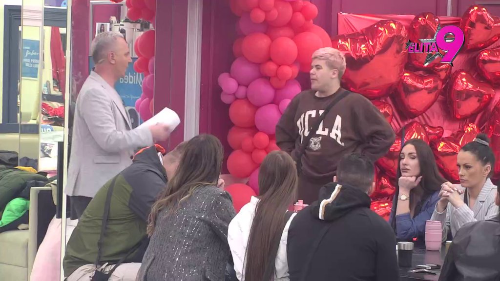 Karambol za stolom! Stanić se distancirao od Maje, Janjuš je demolirao pred svima: Što nisi vezala macu kada si išla da se ka*aš sa mužem najbolje drugarice?! (VIDEO)