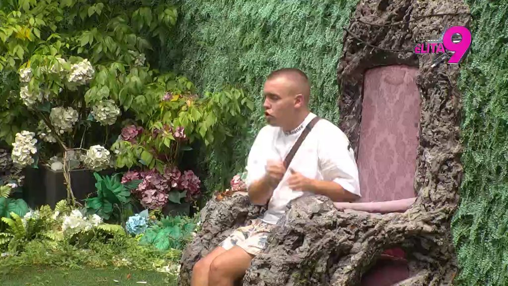 Jefitno se prodaje obzirom koju svetinju brani: Dača šokiran poniženjima koje Aneli sebi dozvoljava zbog Đukića! (VIDEO)
