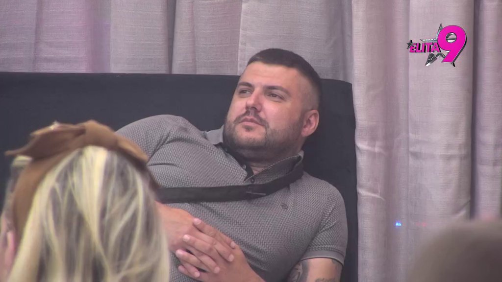 Asmin pokazao zube nakon svih poniženja sa Majom, pa joj poslao poruku: Neka pazi od sada šta radi! (VIDEO)