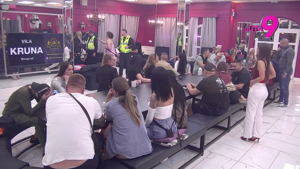 Karambol u programu uživo: Obezbeđenje hitno reagovalo zbog Miljane i Aneli, sevaju najgnusnije prozivke i psovke! (VIDEO)