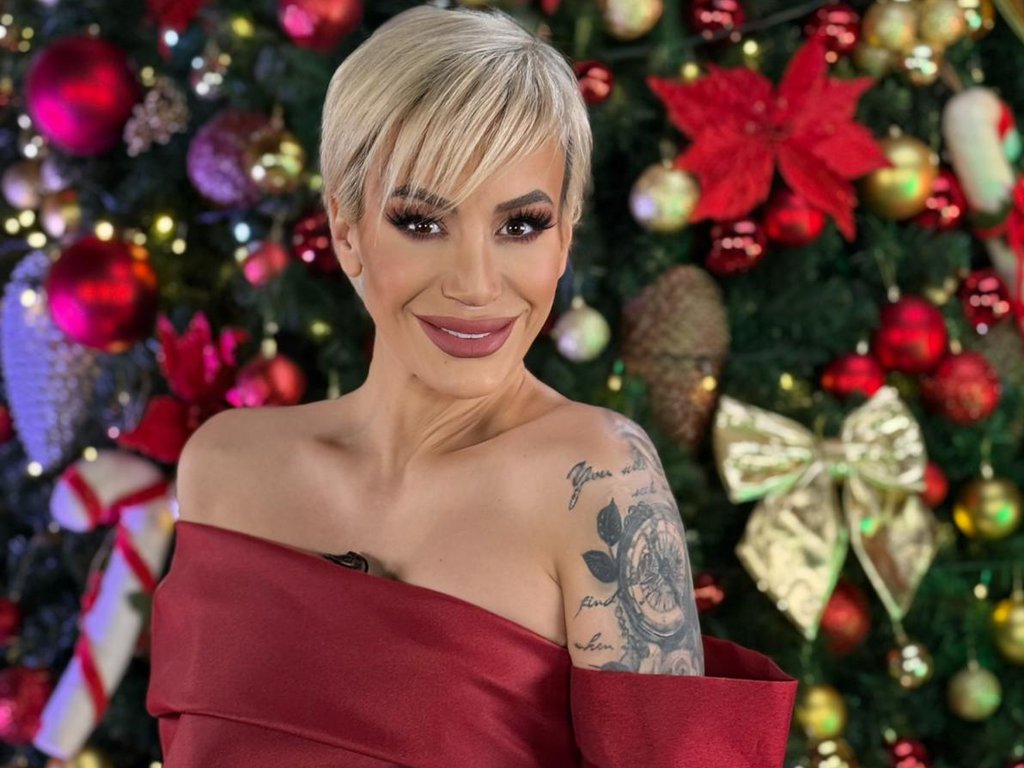 Sebi ću poželeti dragi, a ne ludi kamen: Dušica Jakovljević za Pink.rs sumirala 2025. godinu, otkrila šta će promeniti u 2026., pa priznala: Ulazim pametnija, iskusnija, ali i zgodnija (FOTO)