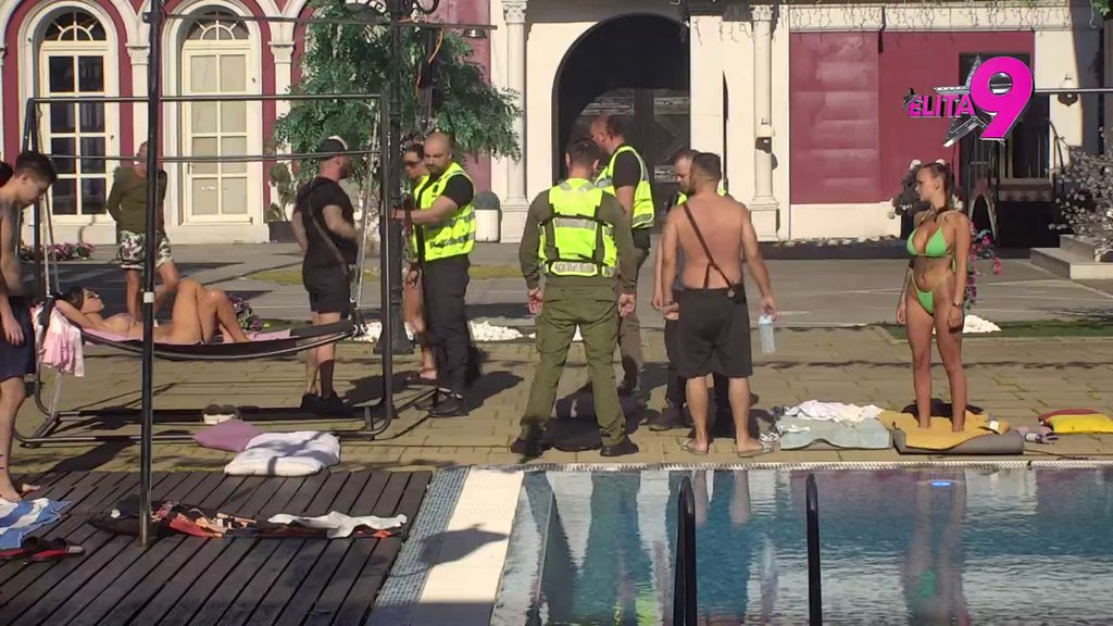 OBEZBEĐENJE NAPRAVILO ŽIVI ZID! Bebica obisao patos sa Lukom, on brani trudnu Anitu svim silama: Tebe boli Filip Đukić (VIDEO)