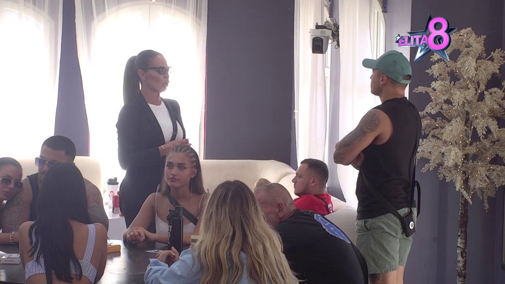 TI SI ISKOMPLEKSIRANA ŽENA! Kačavenda skinula rukavice, pa iskazala najdublje gađenje prema Aneli: UMEŠALA SI SE U ODNOS SANDRE I LUKE, CELULITARO!  (VIDEO)