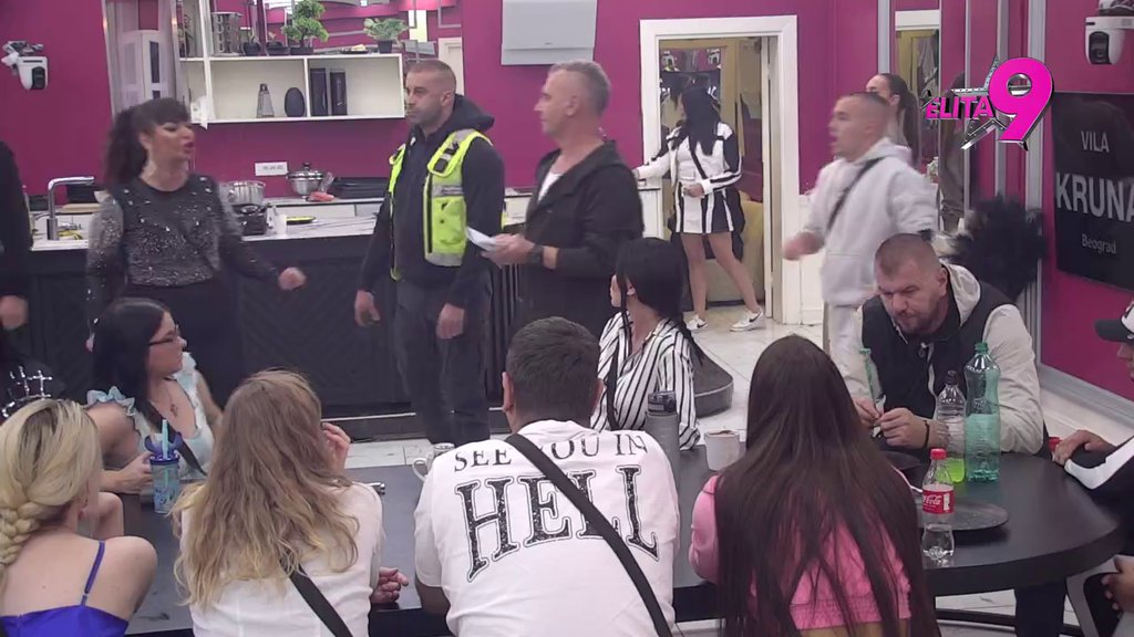 Obezbeđenje uletelo munjevitom brzinom: Obračun Miljane i Kačavende trese Belu kuću, lete uvrede kao nikad pre (VIDEO)